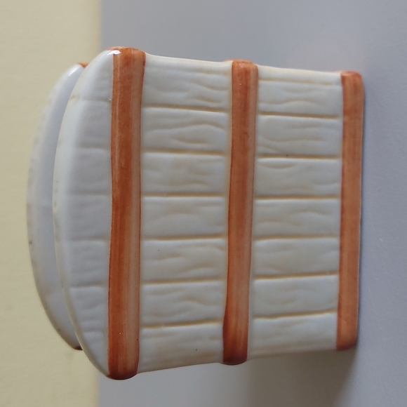 Vintage Salt And Pepper Set - Picture 6 of 8